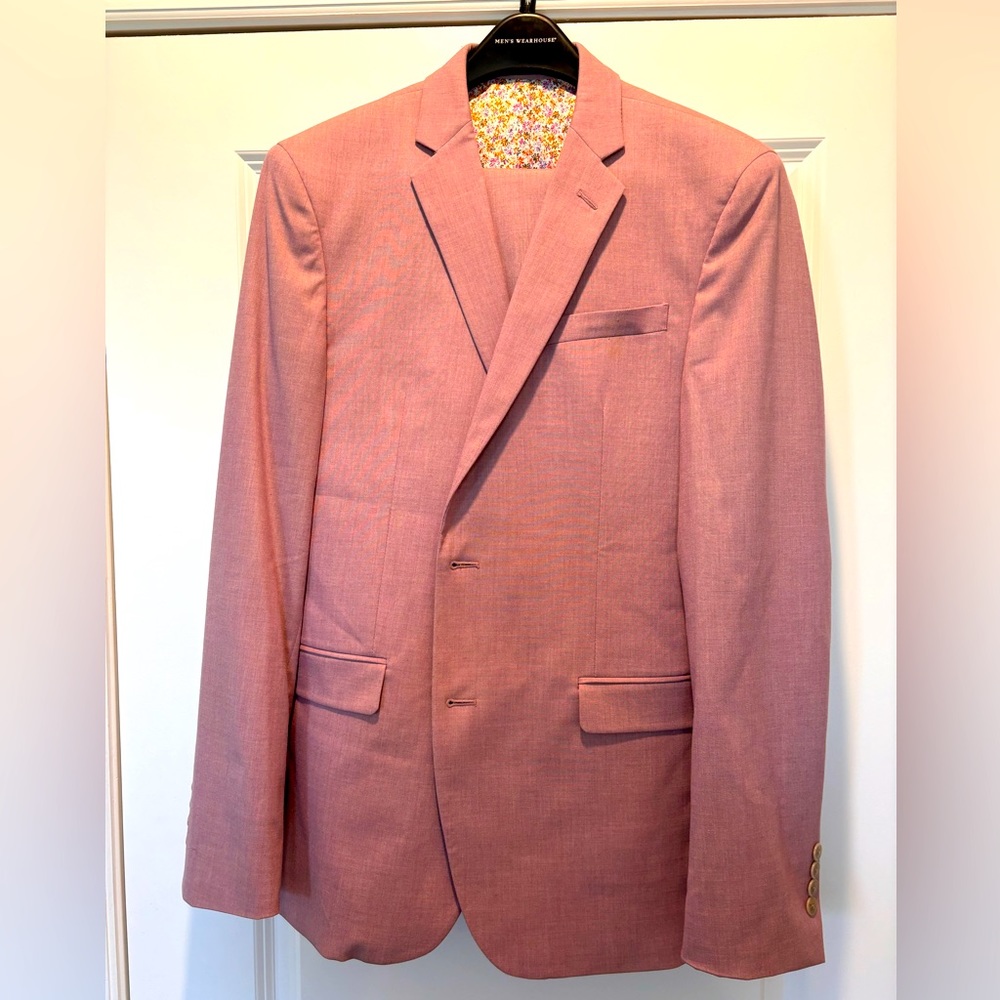 Men’s Egara skinny suit. Only worn once